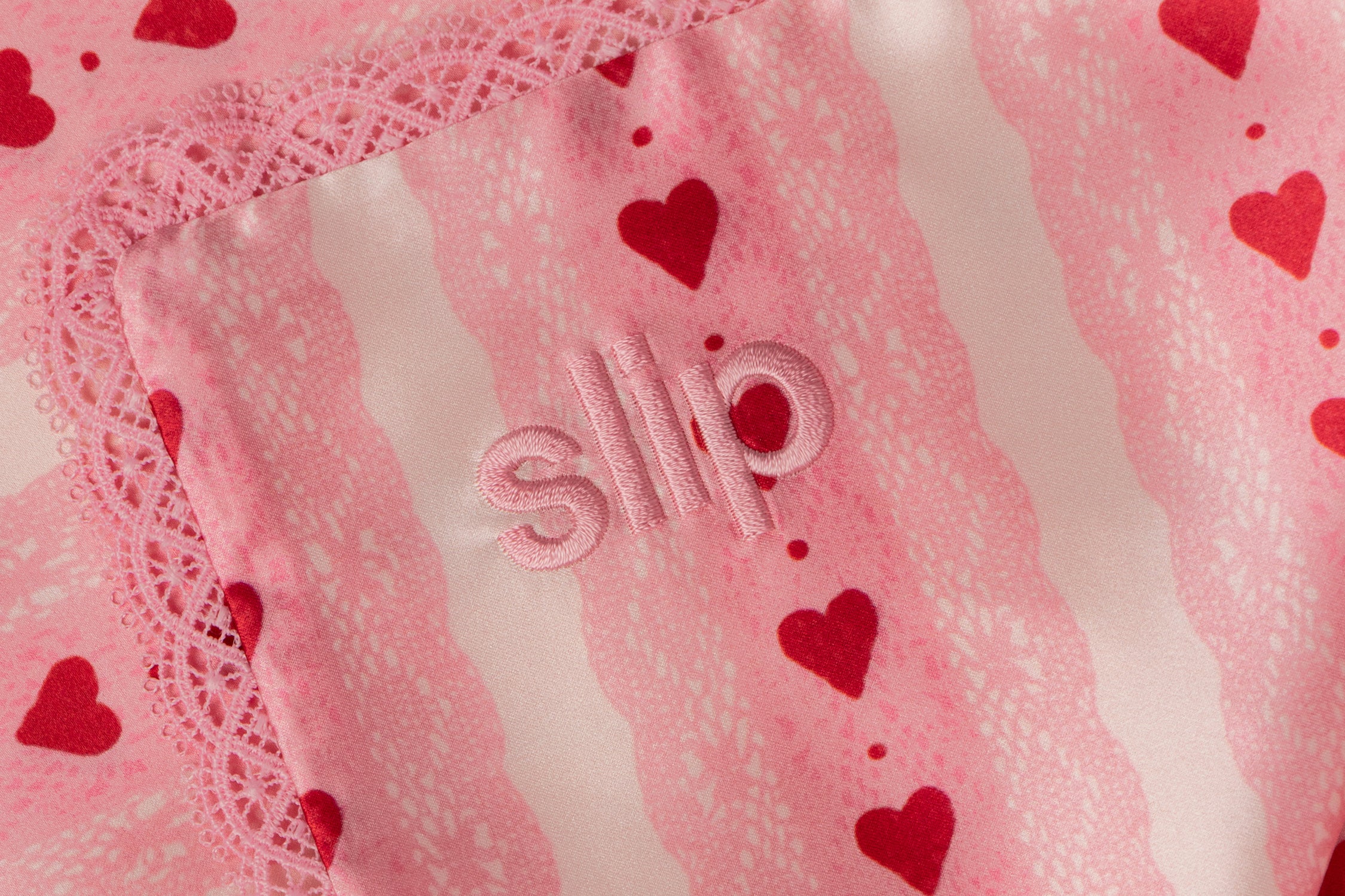 Sweetie Queen Zippered Pillowcase with Lace Trim – Slip
