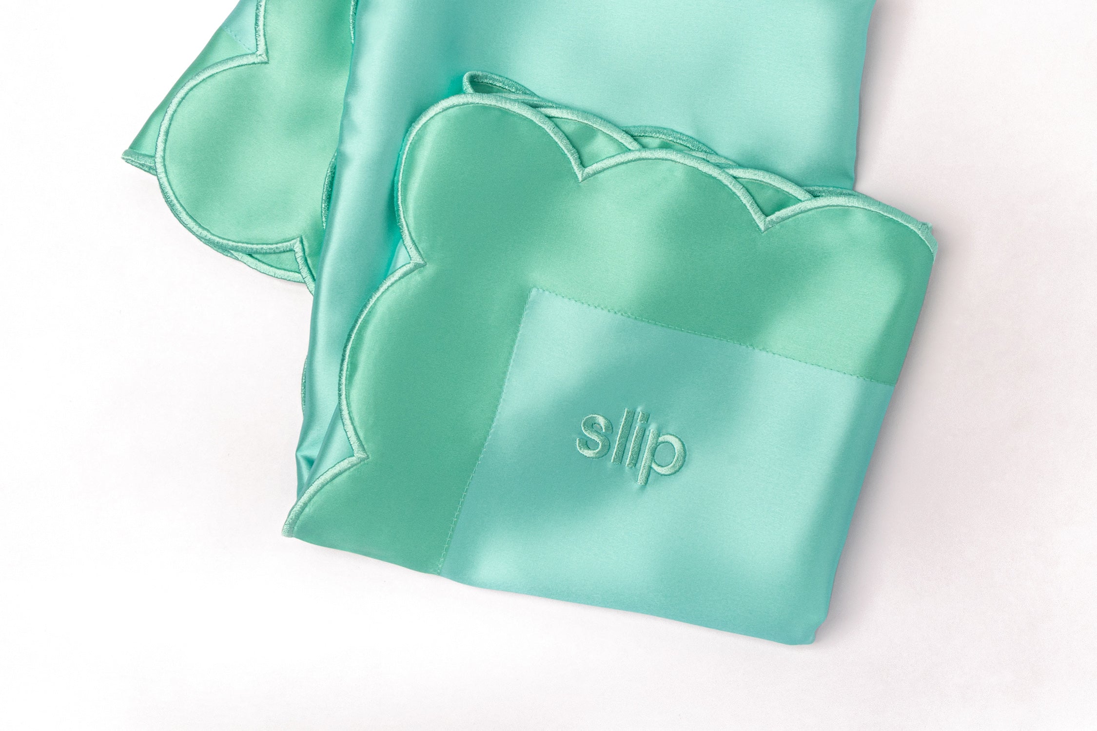 Turquoise Queen Zippered Pillowcase with Scalloped Edge – Slip